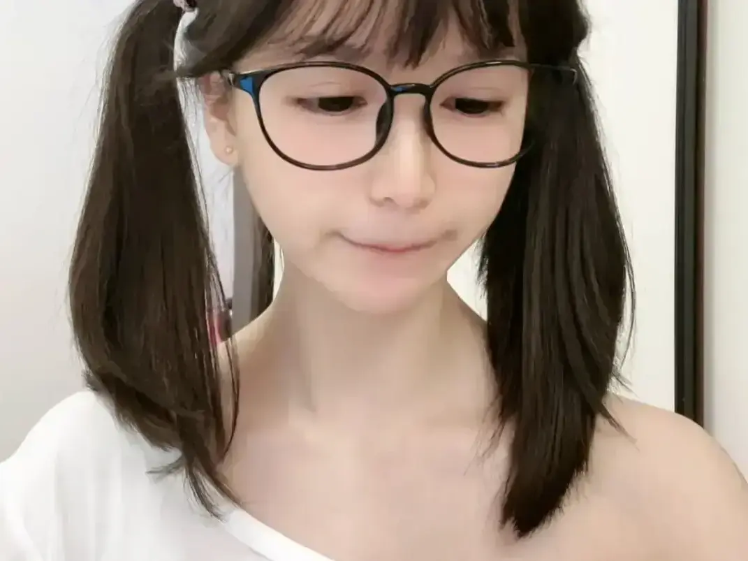 《萌小栖》天才交易员咯咯哒Vlog原视频无删减全集免费观看-极速获取高清资源-沉浸观影体验值得二刷