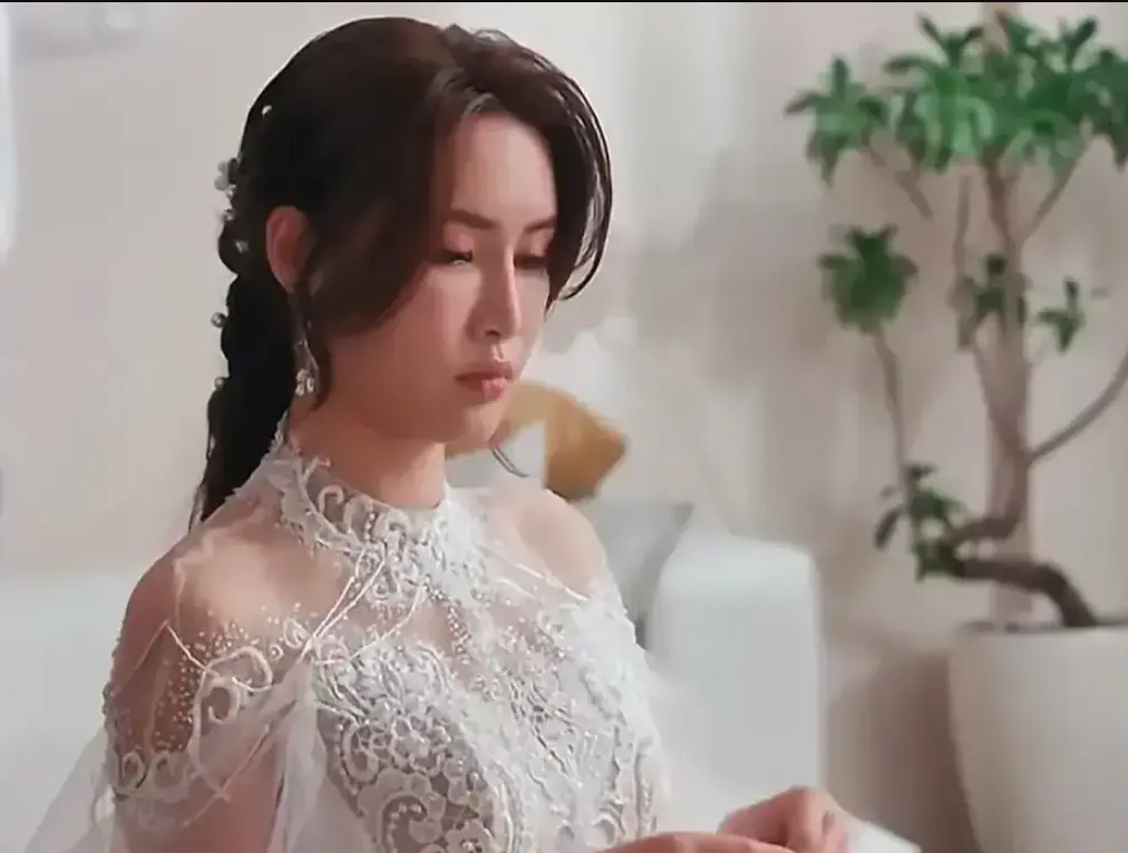 《苏畅-小凤新婚》完整未删减版-艾熙倾情演绎怀旧台味风情-4K高清画质无删减-夸克网盘免费下载在线观看