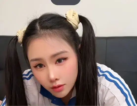 《火鸡面》汐梦瑶最新剧情全集免费在线观看-无删减完整版高清播放-汐梦瑶演火鸡面三部曲介绍-《火鸡面》中文版无广告全集在线看